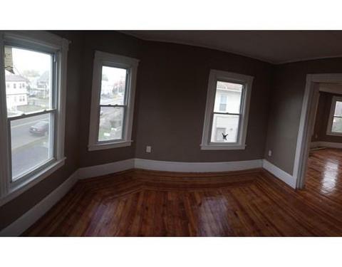578 Armory St, Springfield, MA 01104 photo 13