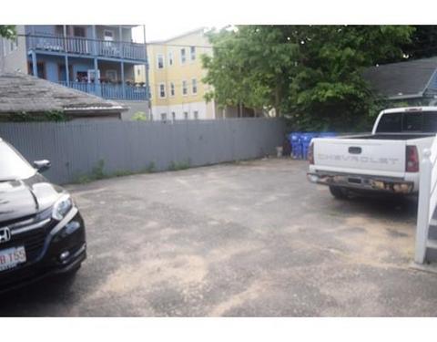 578 Armory St, Springfield, MA 01104 photo 6