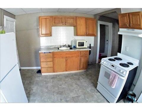578 Armory St, Springfield, MA 01104 photo 9