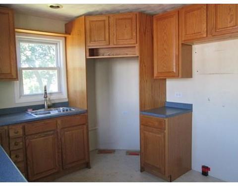 23 Bourne St, Worcester, MA 01606 photo 4
