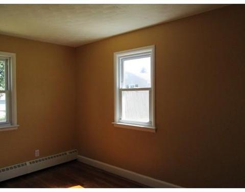 23 Bourne St, Worcester, MA 01606 photo 14