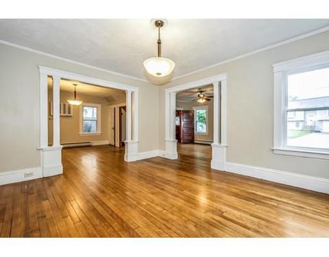 718 School St, Webster, MA 01570 photo 8