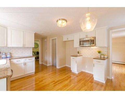 131 Harkness Ave, Springfield, MA 01118 photo 6