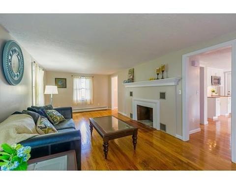 131 Harkness Ave, Springfield, MA 01118 photo 10