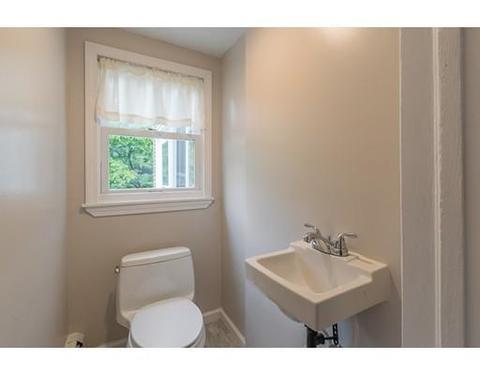 131 Harkness Ave, Springfield, MA 01118 photo 9