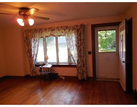 75 Clark St, Easthampton, MA 01027 photo 9