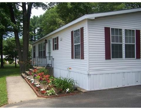 585 E River St, Orange, MA 01364 photo 3