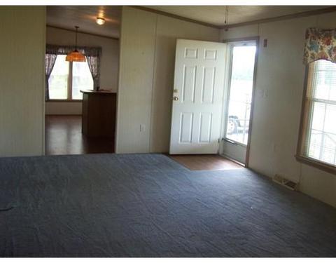 585 E River St, Orange, MA 01364 photo 6