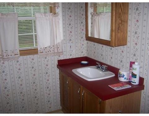 585 E River St, Orange, MA 01364 photo 14