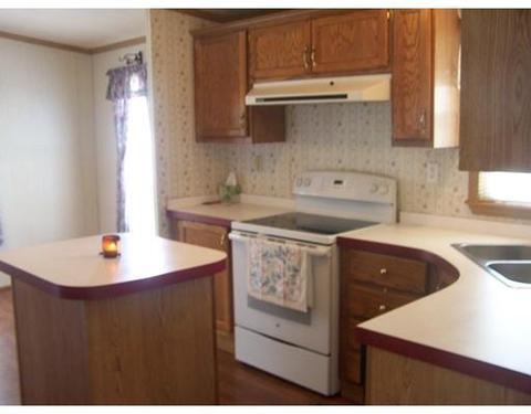585 E River St, Orange, MA 01364 photo 9