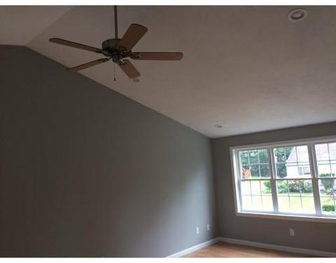 4 Maurice St, Worcester, MA 01604 photo 4