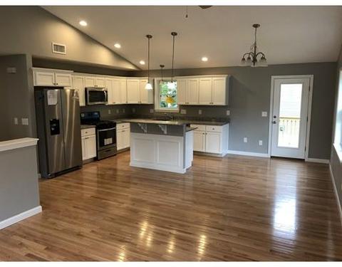 4 Maurice St, Worcester, MA 01604 photo 6