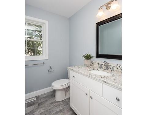 37 Howes St, Springfield, MA 01118 photo 21