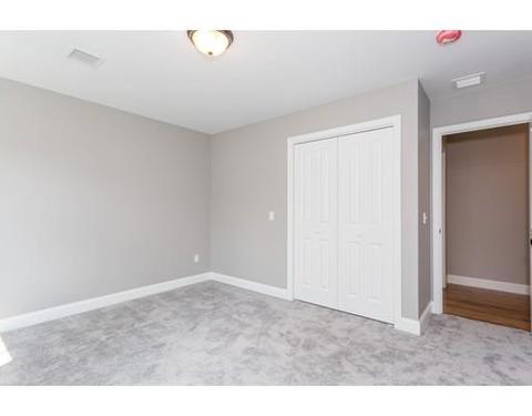 37 Howes St, Springfield, MA 01118 photo 15