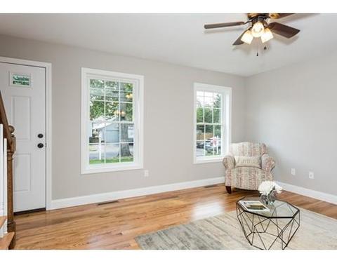 37 Howes St, Springfield, MA 01118 photo 11