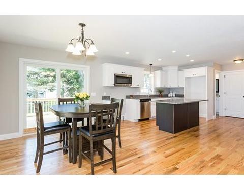 37 Howes St, Springfield, MA 01118 photo 4
