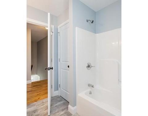 37 Howes St, Springfield, MA 01118 photo 20