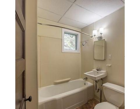 25 Williams St, Chicopee, MA 01020 photo 9