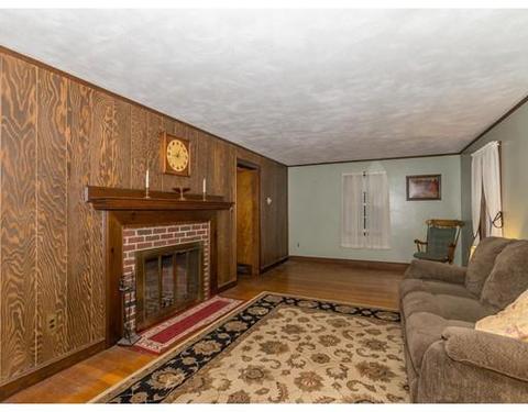 69 Cedar St, Wakefield, MA 01880 photo 4