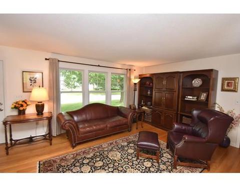 4 Gross Ln, Easthampton, MA 01027 photo 10
