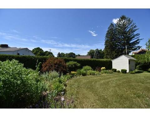 4 Gross Ln, Easthampton, MA 01027 photo 6