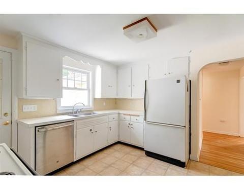 16 Wheeler Ave, Worcester, MA 01609 photo 8