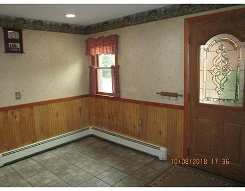 15 Mathieu Dr, Chicopee, MA 01020 photo 4