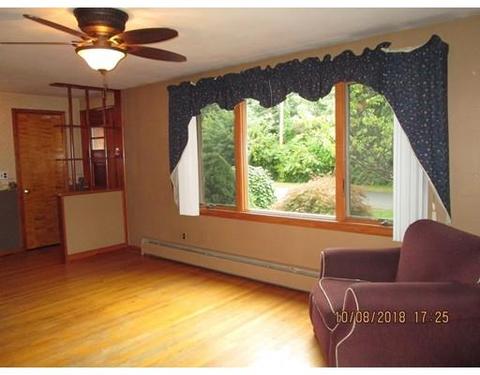 15 Mathieu Dr, Chicopee, MA 01020 photo 9