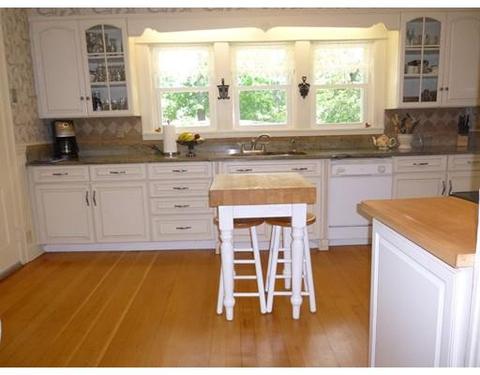 139 Central St, Auburn, MA 01501 photo 9