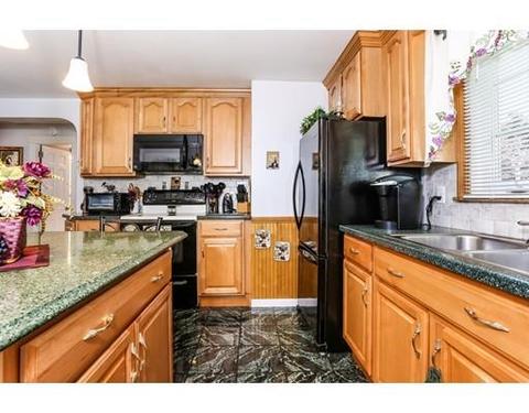 26 Walter St, Fall River, MA 02724 photo 5
