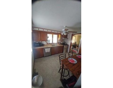 62 Clark St, Chicopee, MA 01013 photo 3
