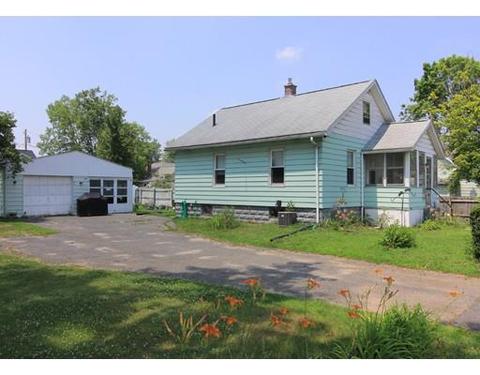 152 Kendall St, Chicopee, MA 01020 photo 2