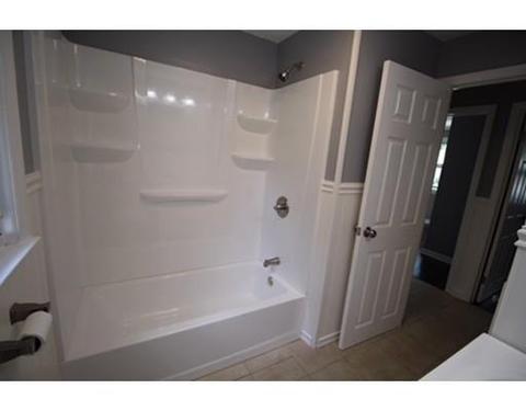 105 Cherokee Dr, Springfield, MA 01109 photo 15