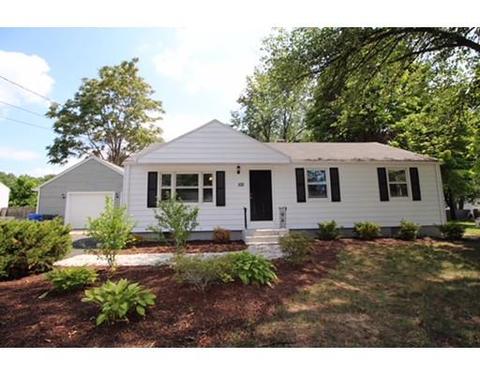 105 Cherokee Dr, Springfield, MA 01109 photo 3