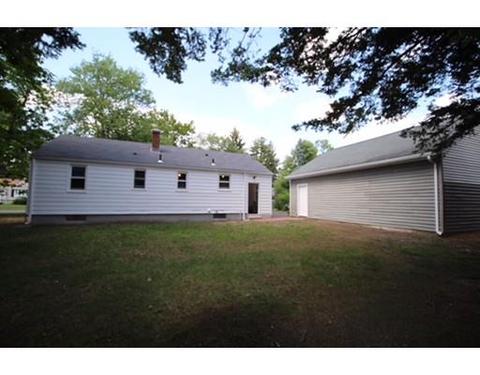 105 Cherokee Dr, Springfield, MA 01109 photo 5