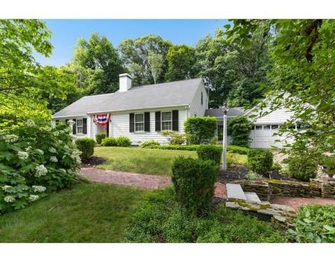 156 Lincoln St, Hingham, MA 02043 photo 1
