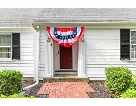156 Lincoln St, Hingham, MA 02043 photo 2