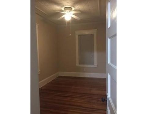 129 Berkshire St, Springfield, MA 01151 photo 8