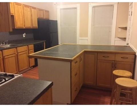 129 Berkshire St, Springfield, MA 01151 photo 4