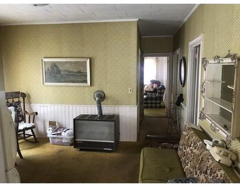 27 Peckham St, Fall River, MA 02724 photo 7