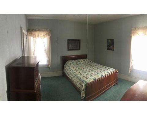 27 Peckham St, Fall River, MA 02724 photo 9