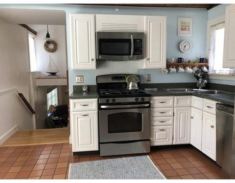9 Friendly St, Fairhaven, MA 02719 photo 11