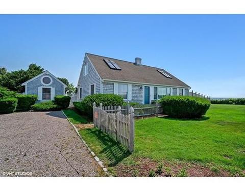 28 Jeep Pl, Mashpee, MA 02649 photo 4