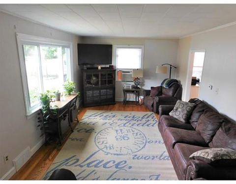 165 Mccarthy Ave, Chicopee, MA 01020 photo 5