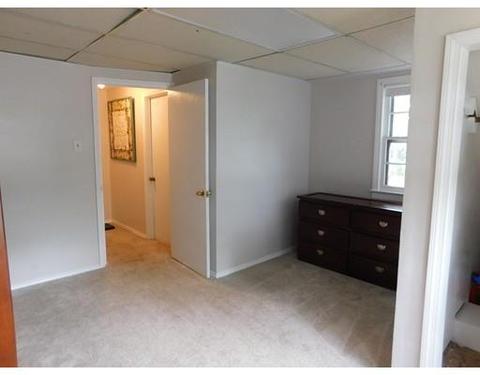 165 Mccarthy Ave, Chicopee, MA 01020 photo 18