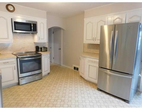 165 Mccarthy Ave, Chicopee, MA 01020 photo 8