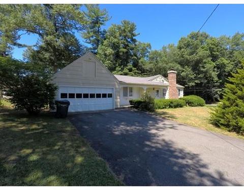 40 Swan Hill Dr, Springfield, MA 01129 photo 2