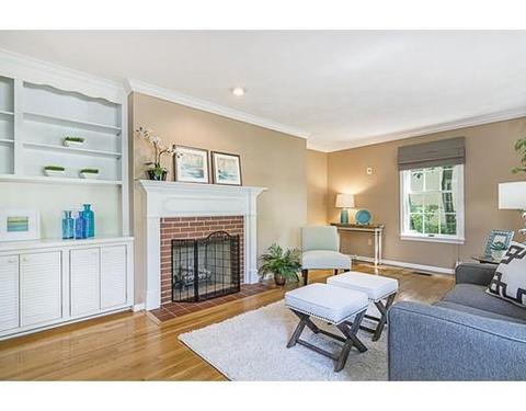 43 Enos Cir, Reading, MA 01867 photo 4