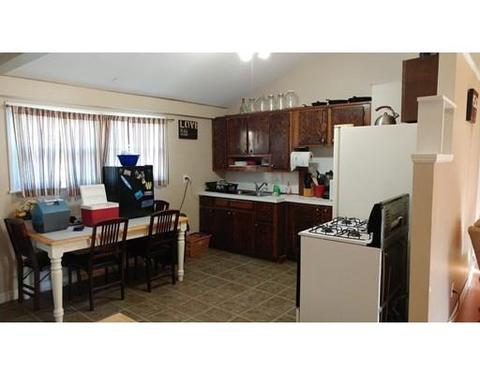 79 Treetop Ave, Springfield, MA 01118 photo 9