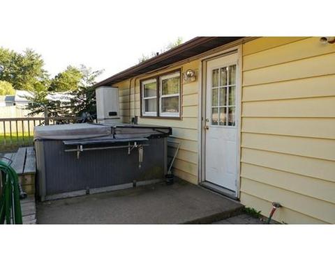 79 Treetop Ave, Springfield, MA 01118 photo 7
